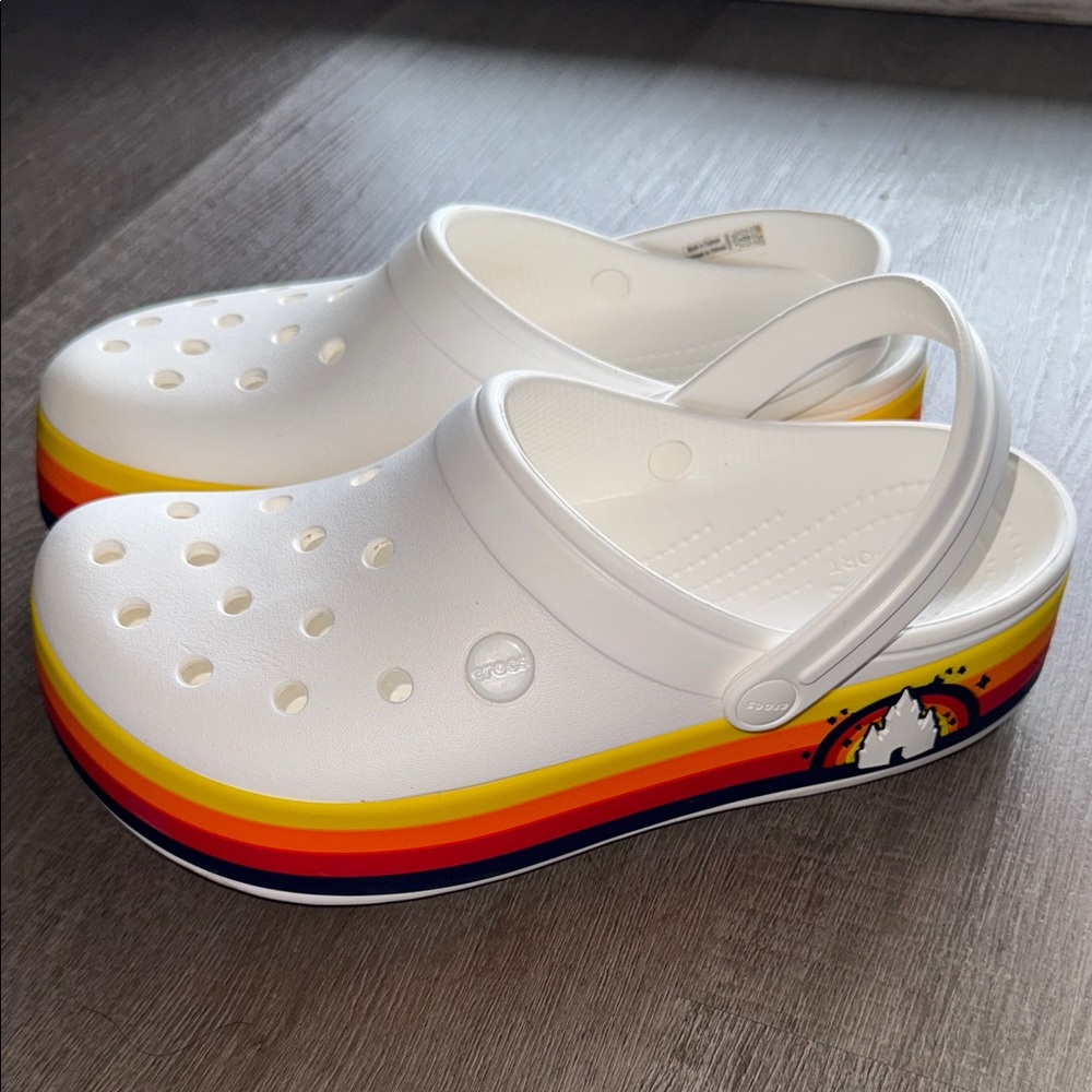 Disney Platform Crocs Disney Parks Retro Women’s Sz9